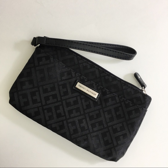 tommy hilfiger wristlet wallet